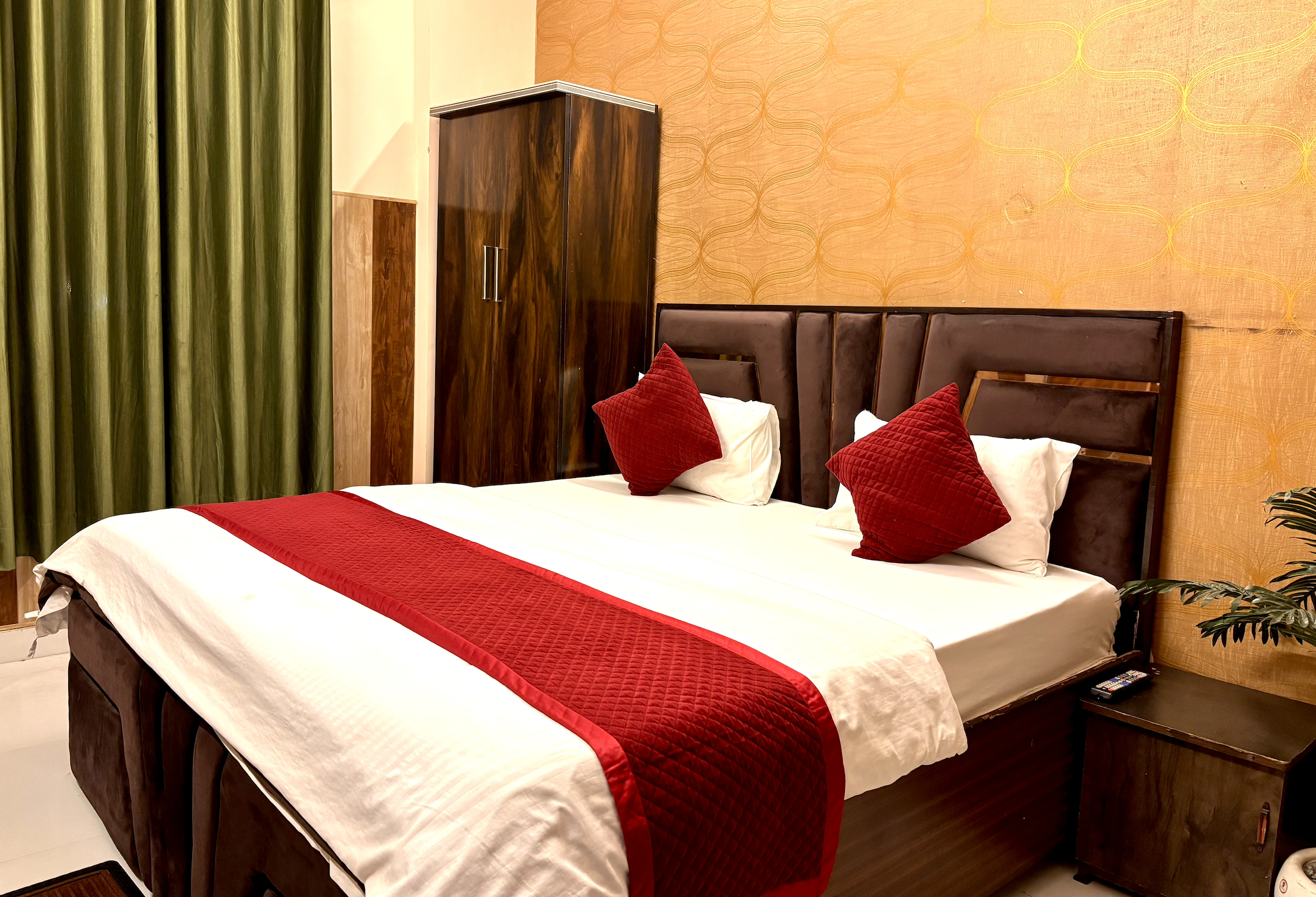 best hotel in mathura